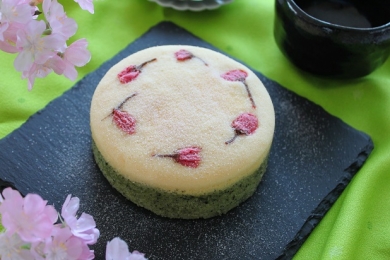 桜とよもぎの浮島ケーキ