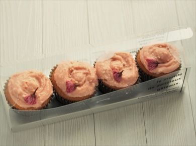 桜チーズクリームカップケーキのラッピング
