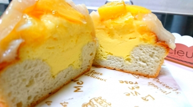 桃のベイクドチーズケーキパン
