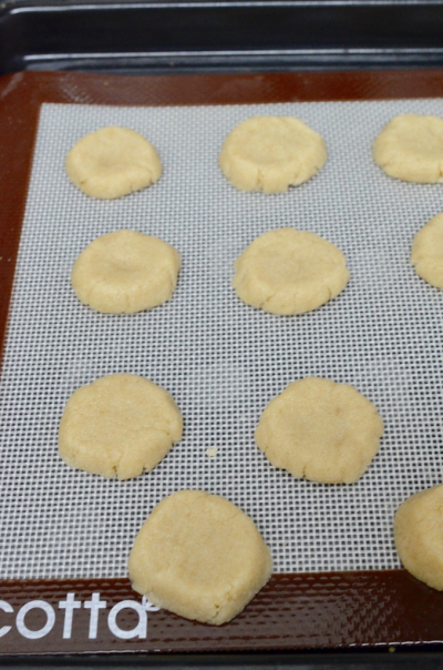 玄米粉でほろほろアーモンドクッキー