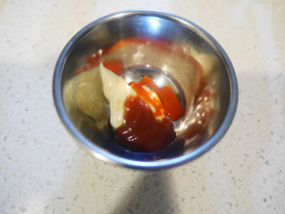 ベトナムの屋台料理　ライスペーパーの卵焼き