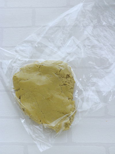 ピスタチオのバターサンドクッキー