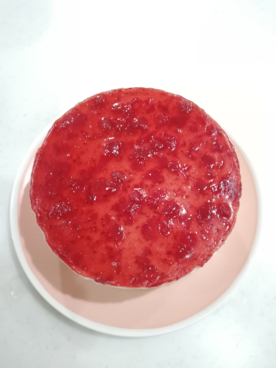 苺チョコでピンク可愛いチョコレートムースケーキ