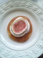 【クルミ】胡桃と無花果のスフレパンケーキ