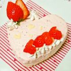 【バレンタイン】苺とホワイトチョコのラブリーレアチーズケーキ