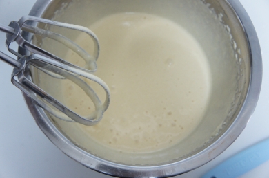 チーズクリームのフラワーカップケーキ