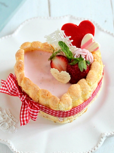 * 苺のシャルロット ♡ レアチーズケーキ♪