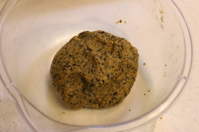 大豆粉と黒ごまのハロウィンボール