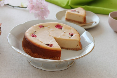 桜あんと米粉のチーズケーキ