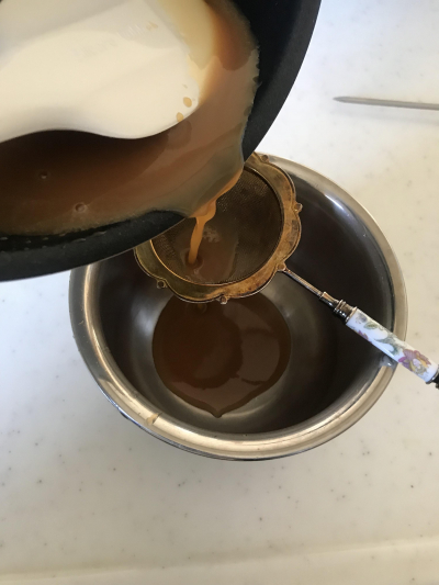 抹茶とキャラメルの2層ムース
