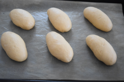 干支パン・きな粉とかのこ豆のうり坊パン。