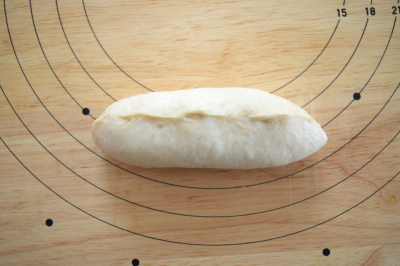 アスパラベーコンのつくしんぼパン。