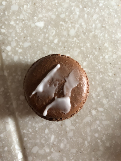 アルアコ72%　チョコレートマカロン