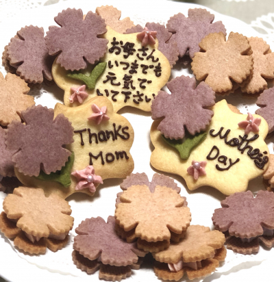 母の日☆カーネーションのチョコサンドクッキー&メッセージクッキー