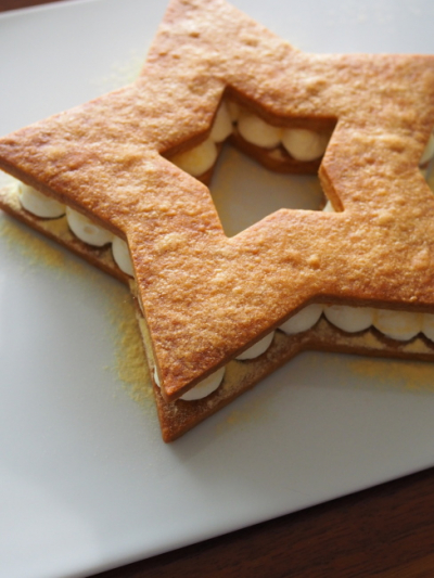 星型マンゴークッキーケーキ