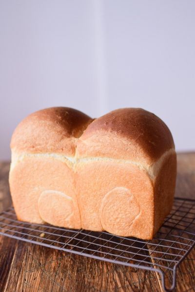 しっとりやわらか極みの食パン