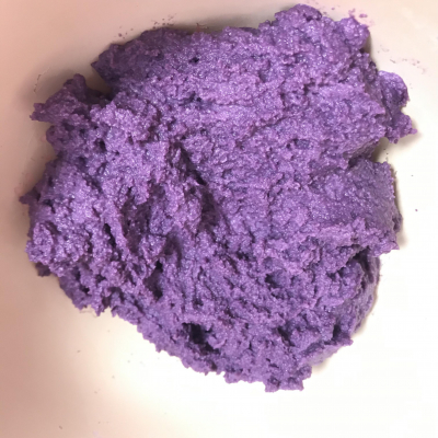 綺麗な紫色になるハロウィン紫いもモンブランロールケーキ☆