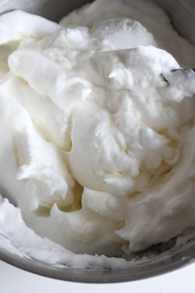 卵白だけで作るミルキーシフォンケーキ