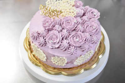 バラのお誕生日ケーキ