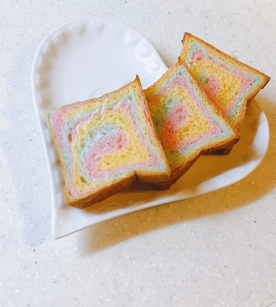 ☆ 虹の食パン ☆ 〜塩麹仕立て〜
