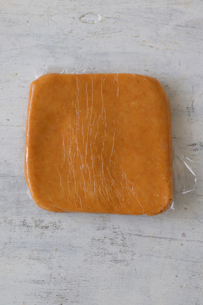 ブラッドオレンジのレアチーズケーキ