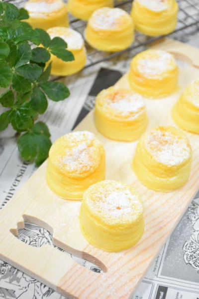 ミニスフレチーズケーキ ちさと お菓子 パンのレシピや作り方 Cotta コッタ