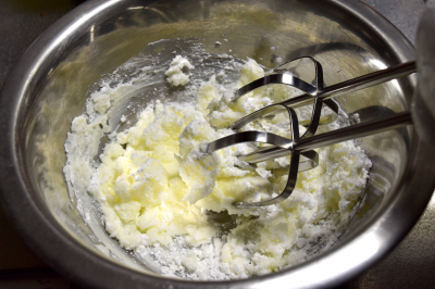 塩麹レーズンのキャラメルバターサンド