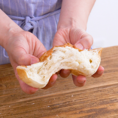 薄力粉でパンは作れる？　薄力粉・強力粉で焼き比べ