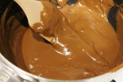 チョコクッキーシュー(チョコレートカスタード＆ホイップクリーム)