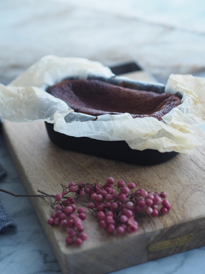 小判型で作るチョコレートバスク風チーズケーキ