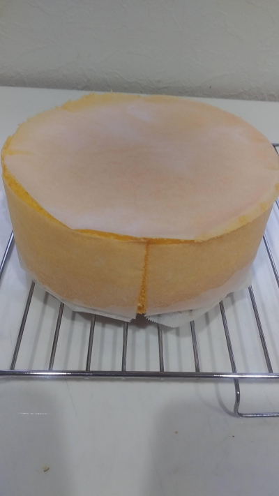 バター不使用　太白ごま油で作るスポンジケーキ