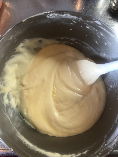 レーズン&ヨーグルトクリーム仕立てのキャロットケーキ