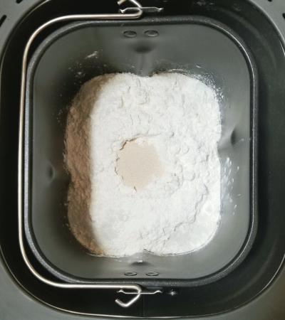 レーズンたっぷりの塩バタートップ☆ミニ食パン