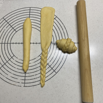 三つ編みロールパン