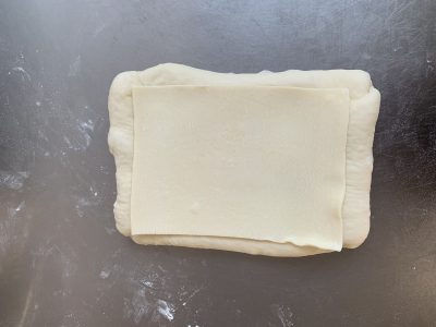 ゴルビージャックがあふれるチーズパン