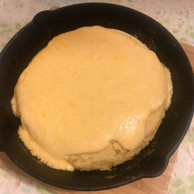 スモークチェダーチーズクリームのパンケーキ