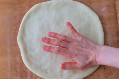 生食パンミックスで作るミックスピザ