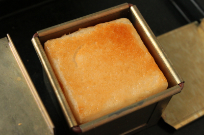 グルテンフリー 米粉と米麹のキューブ食パン