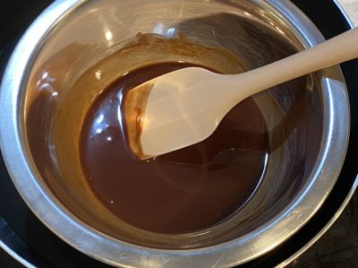 チョコ好きのためのラム風味レーズンとくるみの濃厚チョコマフィン