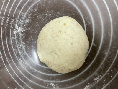 スモークチェダーのマッケンチーズパン（低脂質高たんぱく質ver.）