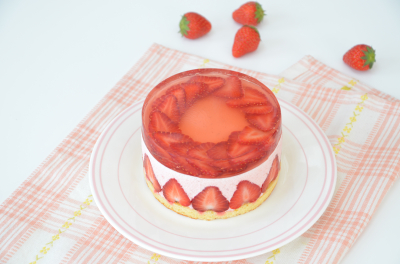 苺ムースケーキ