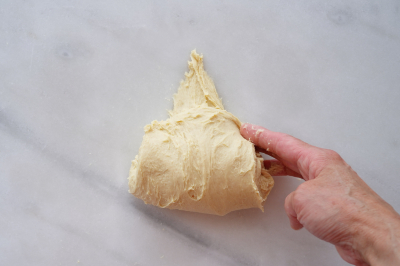 低糖質パンミックスで作る、シンプル丸パンとロールパン
