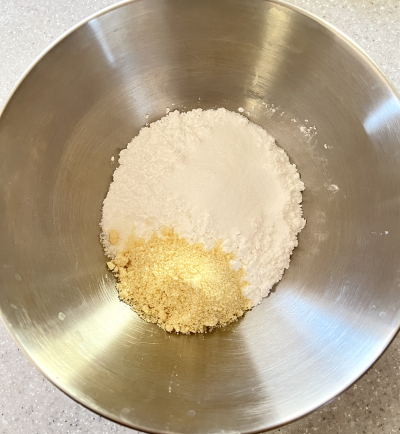 米粉のアマンドチーズパン