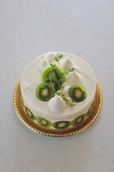 【誕生日ケーキ】キウイのフレジェ風ショートケーキの作り方