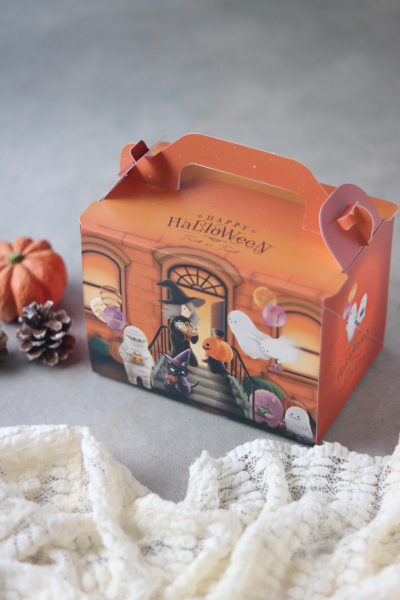 ハロウィンに♪かぼちゃのマカロンケーキのラッピング