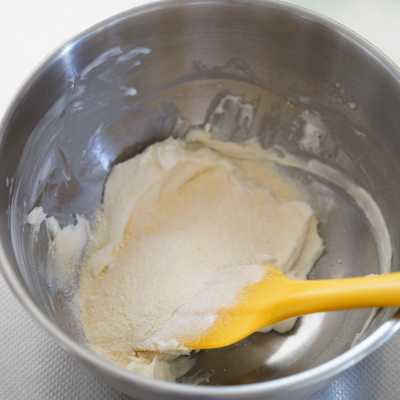 卵、バター不使用、米粉で作るクッキー缶
