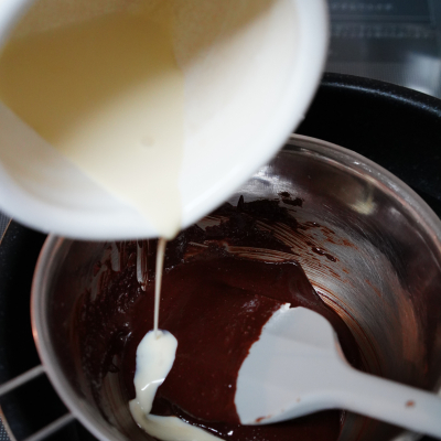 大人のクリスマスに☆卵・乳製品不使用濃厚チョコレートムースケーキ