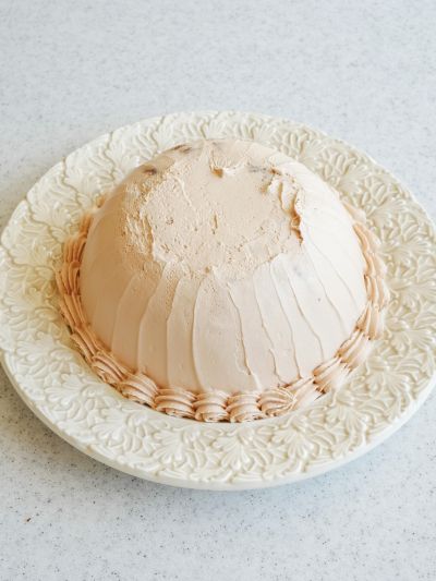 米粉スポンジシートと豆乳ホイップクリームで作るチョコドームケーキ