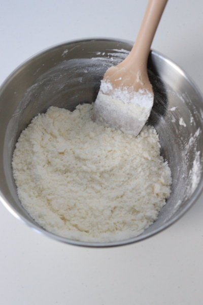 米粉の白いレーズンバターサンド