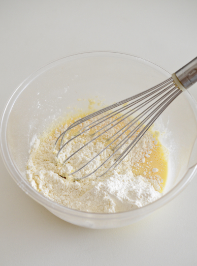 小麦粉で作る基本のホットケーキ